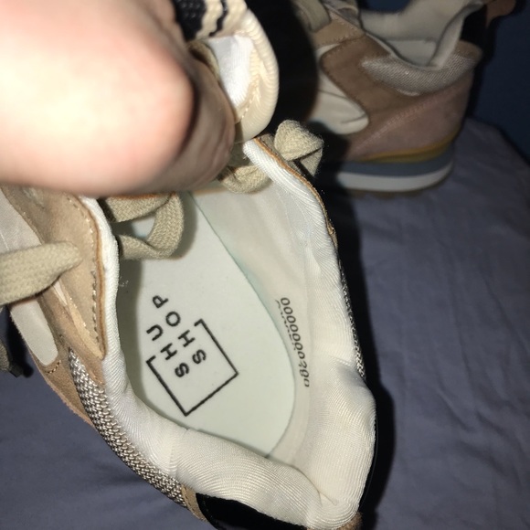 ShuShop 🏃♀️Parker Peach Sneaker🙋🏼♀️ - Picture 2 of 8